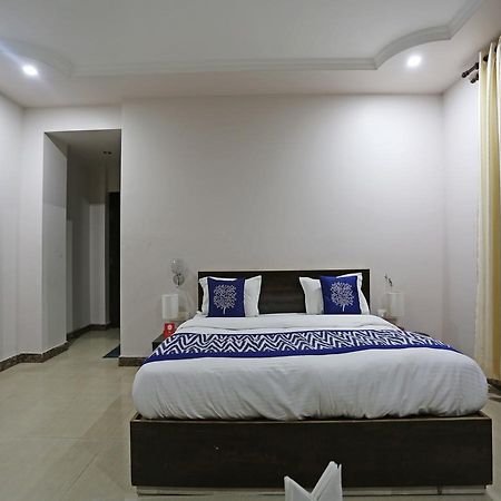 Oyo 4635 Sheetal Hotel Haldwāni Eksteriør billede