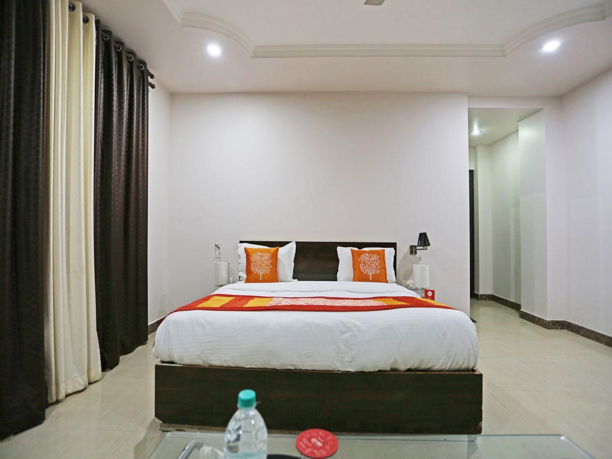 Oyo 4635 Sheetal Hotel Haldwāni Eksteriør billede
