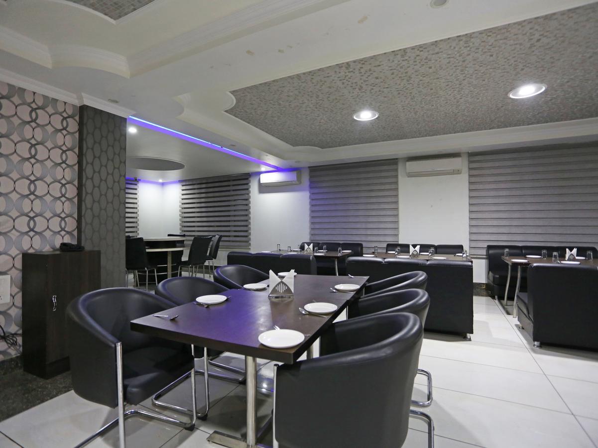 Oyo 4635 Sheetal Hotel Haldwāni Eksteriør billede